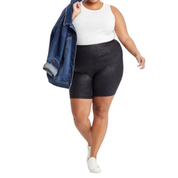 AVA & VIV BLACK HIGH WAISTED LIQUID SHINE BIKE SHORTS SZ.4X NWT. - Picture 1 of 6